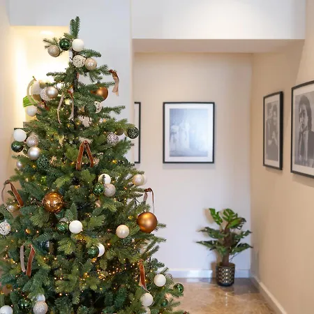 Πανσιόν El Doris Boutique Living 4*